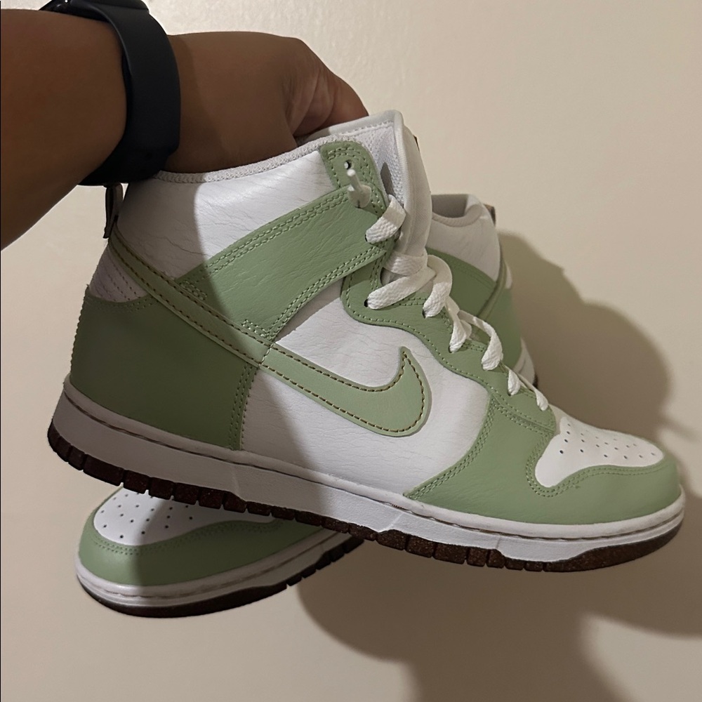 Nike Dunk Hi Retro SE in Honeydew and Summit White